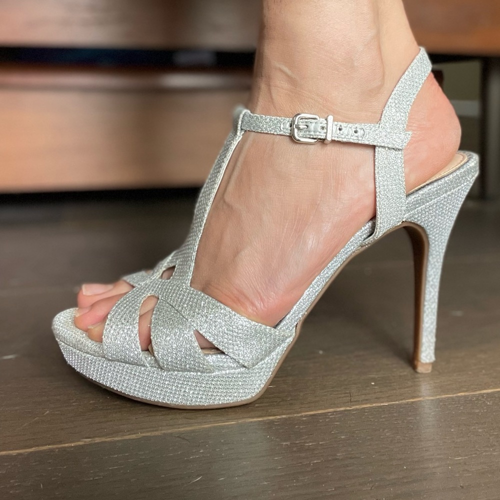 Gianni Binni silver high heels 👠